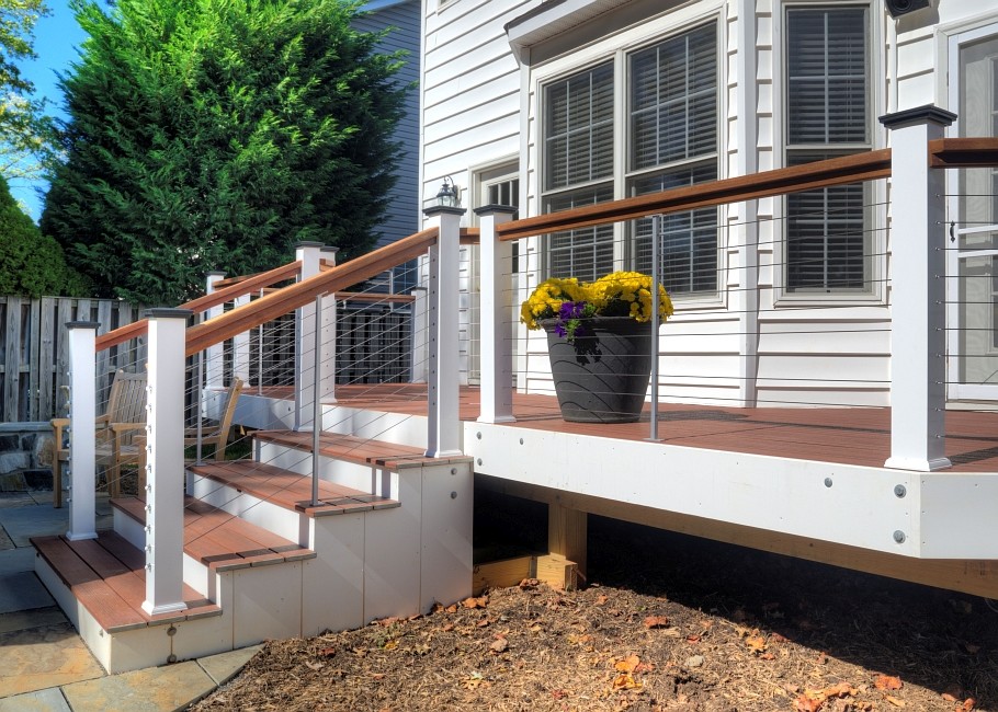 Patio - mid-sized traditional backyard patio idea in DC Metro with no cover and decking