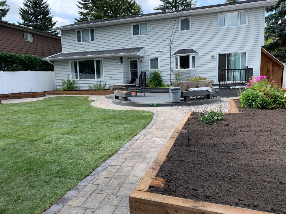 Aspen Gardens Project Contemporain Terrasse et Patio Edmonton