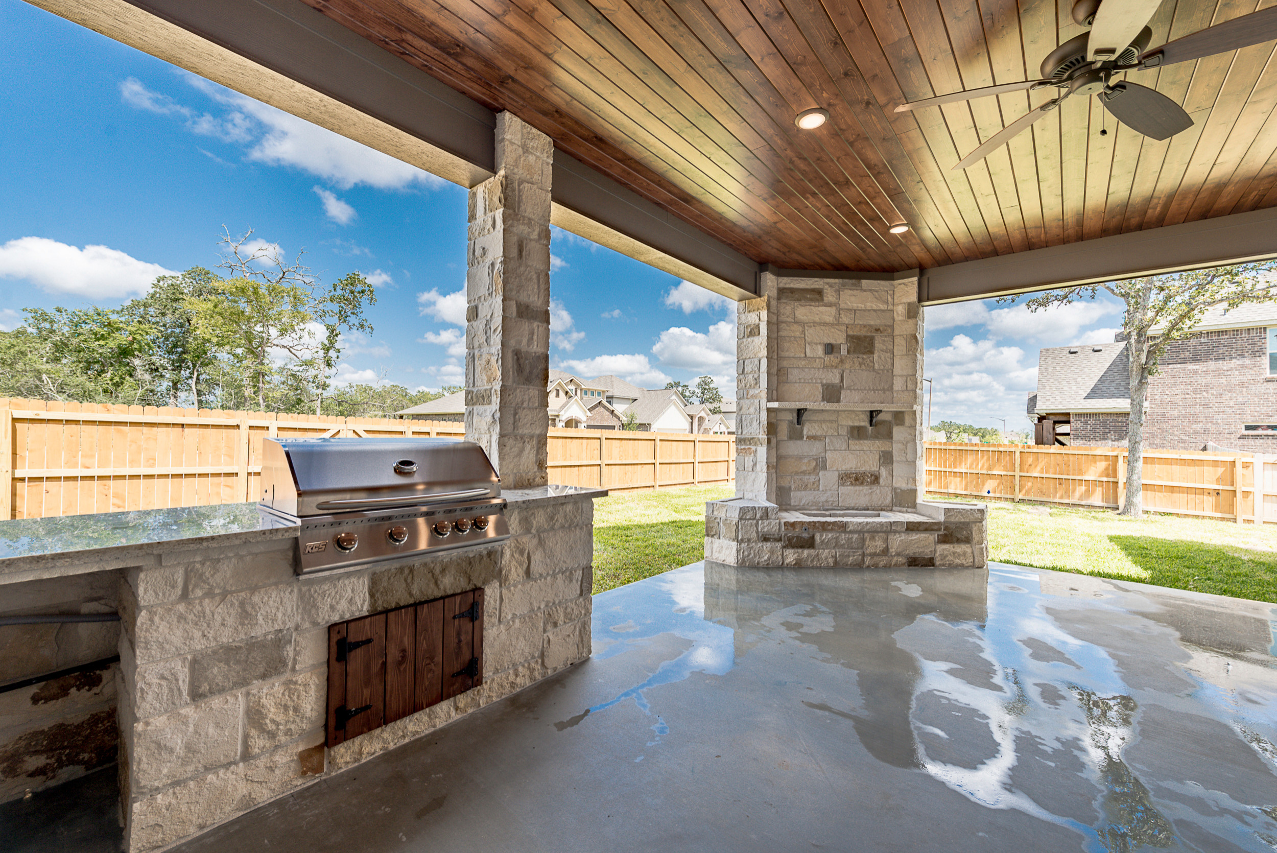 Austin Stone Outdoor Kitchen and Fireplace - Farmhouse - Patio - Other - by  Paradise Oasis Pools | Houzz