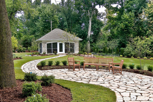 Tips for Paver Patios - How to Build and Maintain a Patio That Looks Great.