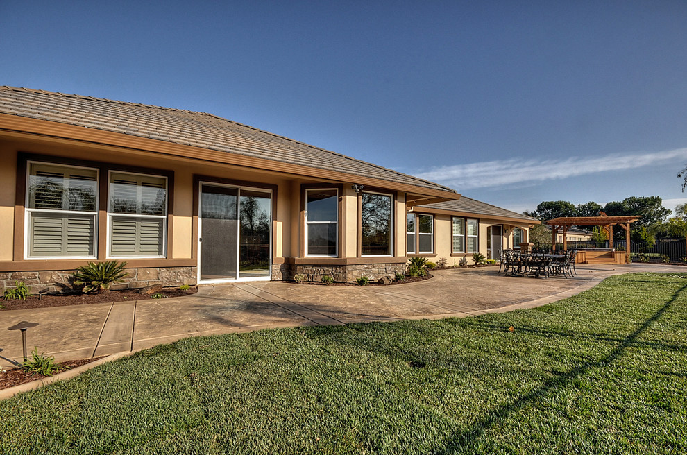 Bakersfield 3920 Traditional Patio Other by G.J. Gardner Homes