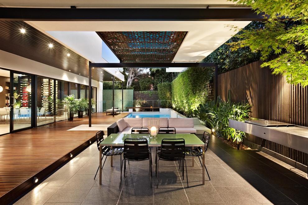 Inspiration for a large contemporary patio in Melbourne.