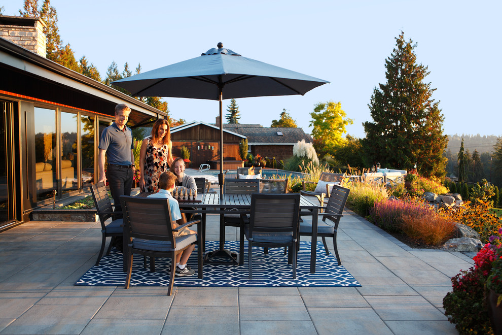 Bellevue Contemporary Poolside and Landscape Contemporary Patio