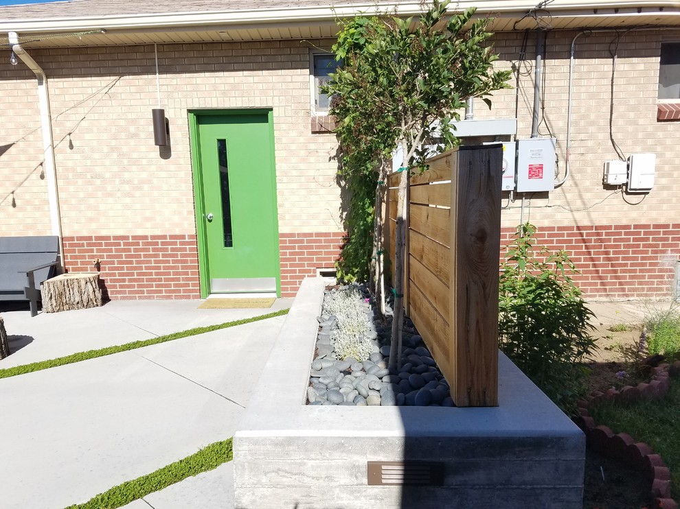 Berkeley Modern Patio Denver by Bloom Concrete & Landscape