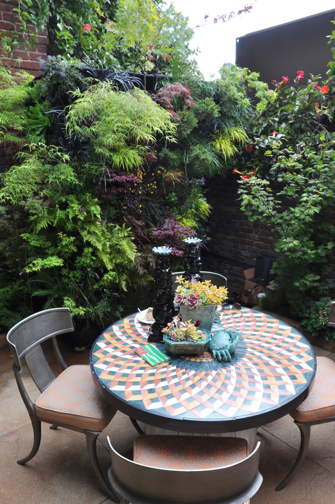 Inspiration for a contemporary patio remodel in San Francisco