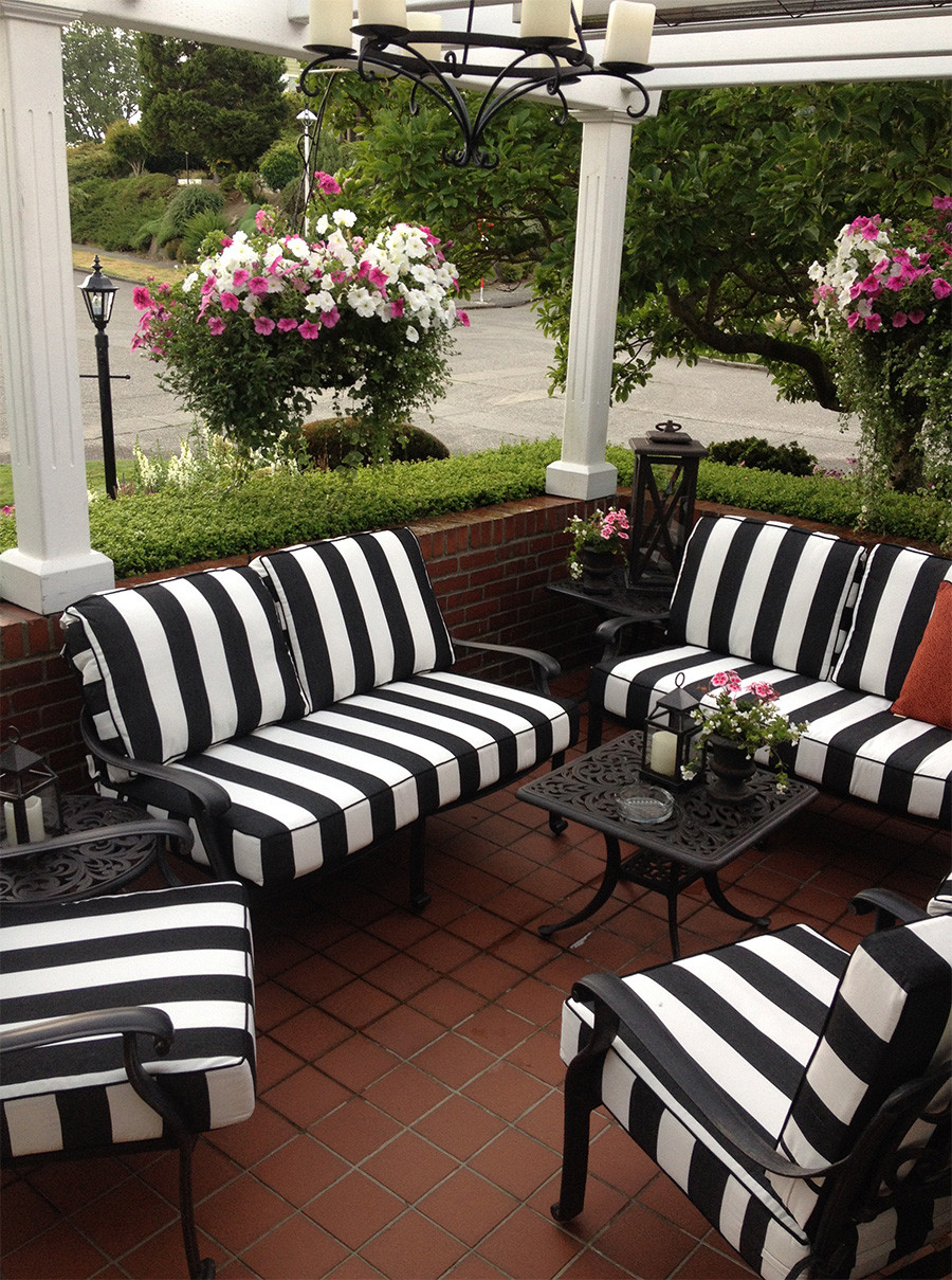 Black And White Striped Outdoor, Black And White Stripe Outdoor Dining Chair Cushion