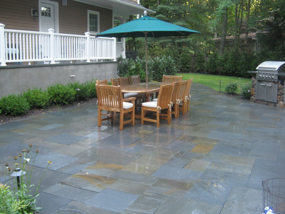 Bluestone Patio, Woodcliff Lake, NJ - Traditional - Patio ...