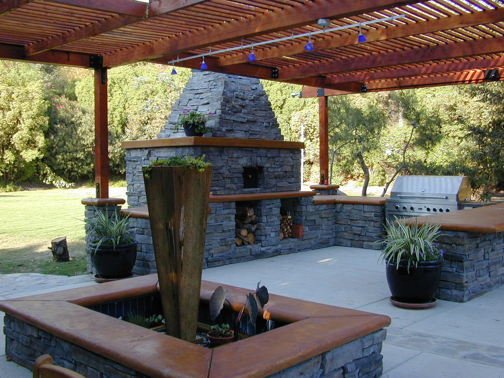 Camarillo CA Traditional Patio Los Angeles by Fogazzo Wood