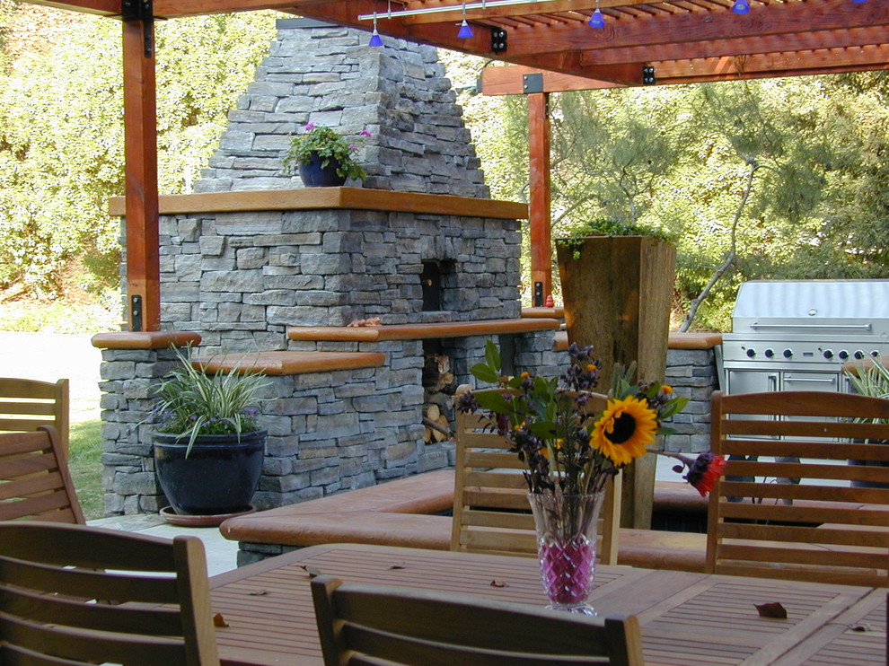 Camarillo CA Traditional Patio Los Angeles by Fogazzo Wood