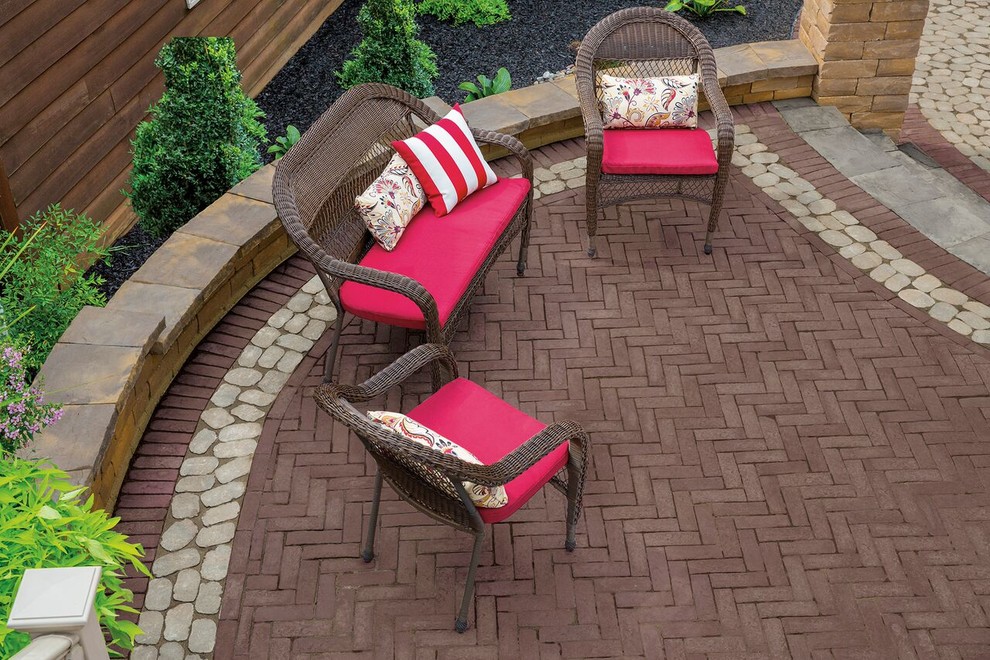 Cambridge Pavers Traditional Patio New York by Naturescapes