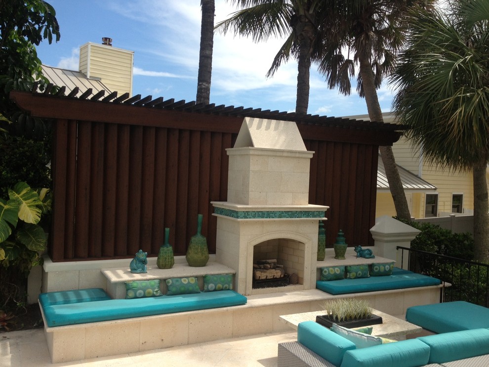 Inspiration for a coastal patio remodel in Tampa