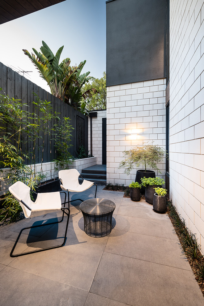 Idee per un patio o portico minimal in cortile con nessuna copertura