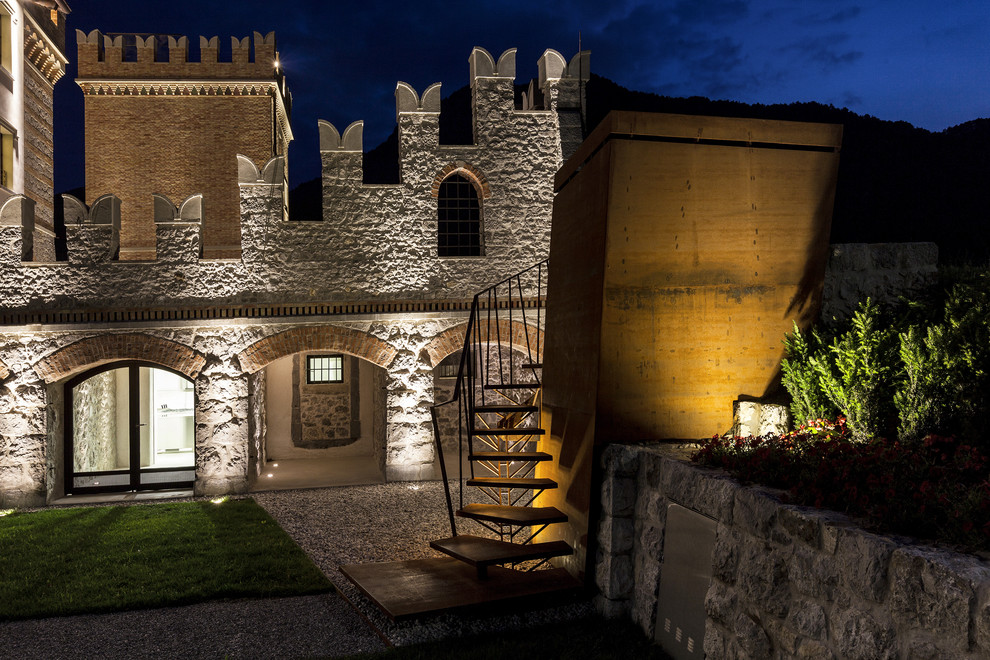 Ispirazione per un patio o portico tradizionale