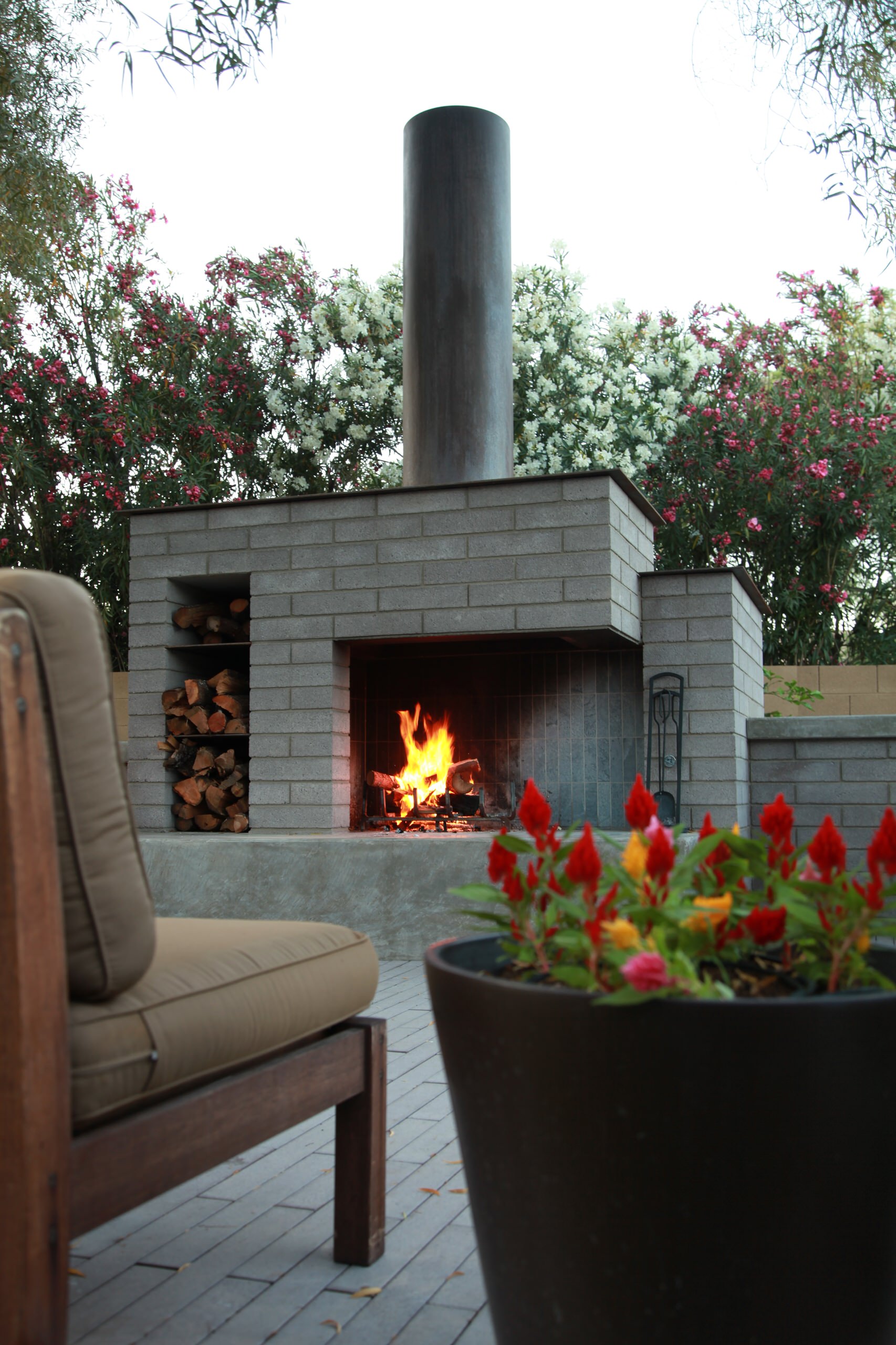 Modern Outdoor Fireplaces Houzz