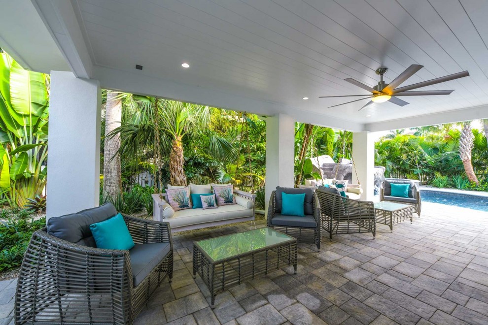 Photo of a beach style side patio in Tampa.