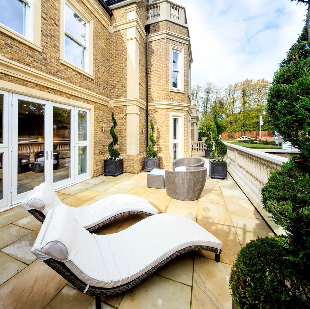Cockfosters Lane, Traditional Patio London by Bereco