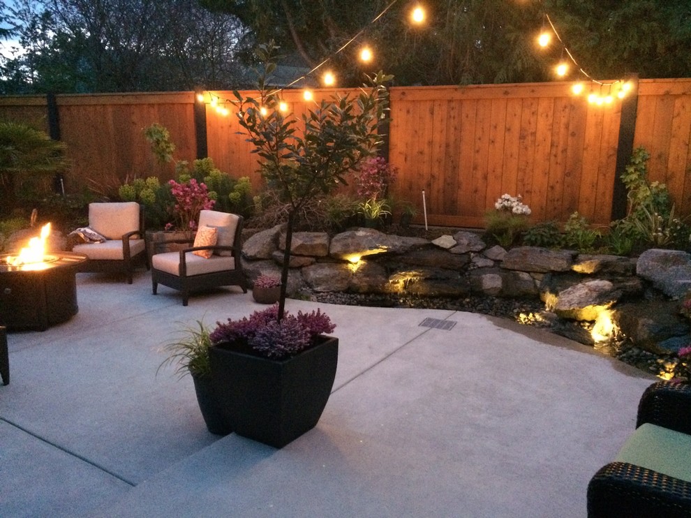 Concrete Patio Contemporary Patio Vancouver by Pacific Ridge