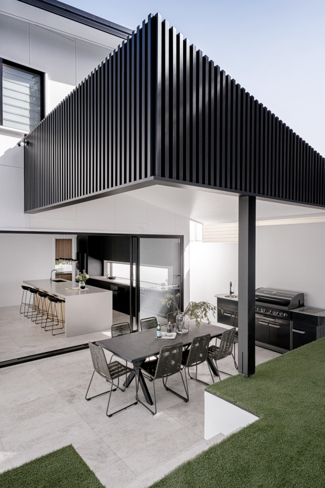 Contemporary New Home - Contemporary - Patio - Brisbane - by Synergy ...