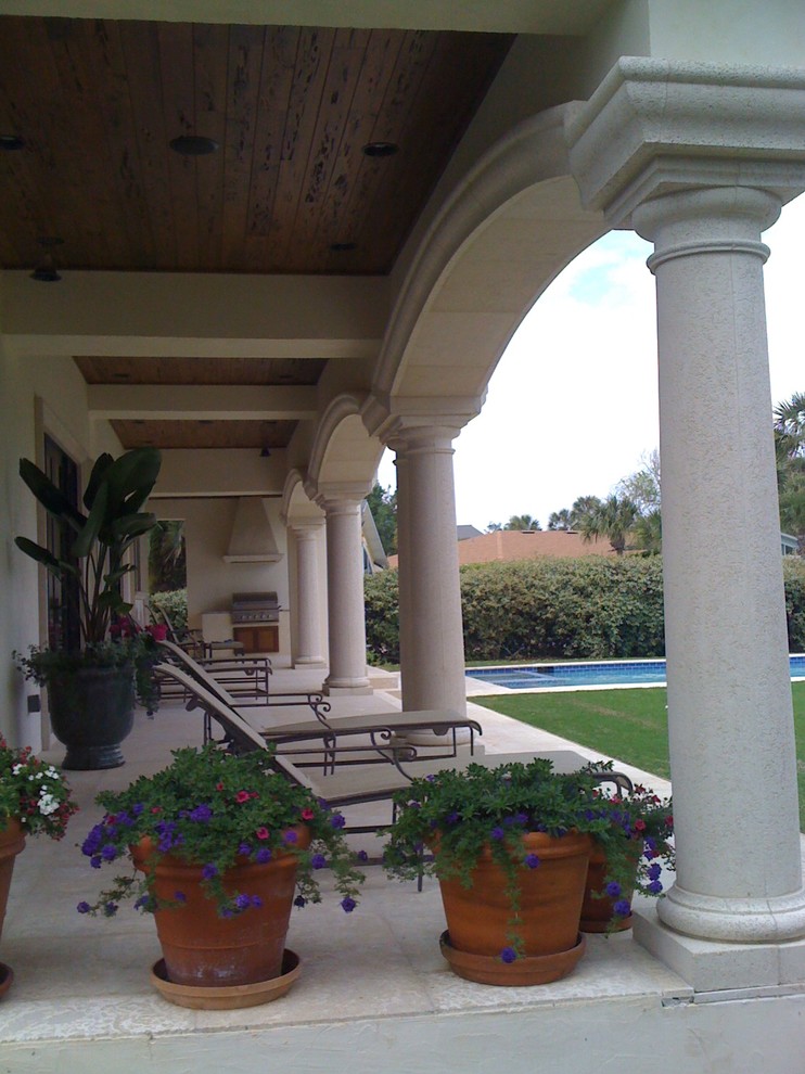 Example of a tuscan patio design in Jacksonville