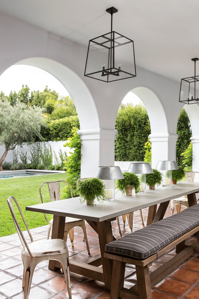 Patio - mediterranean patio idea in Los Angeles