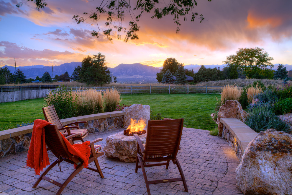 Continental View Traditional Patio Denver by Designs by Sundown