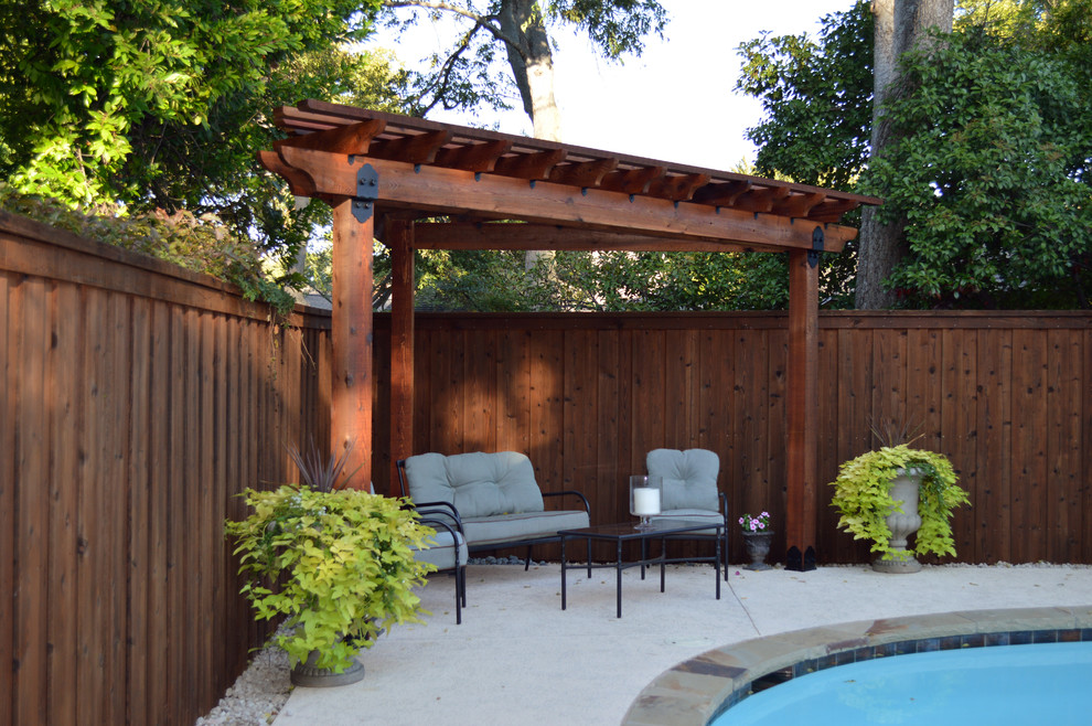 Patio - traditional patio idea in Dallas
