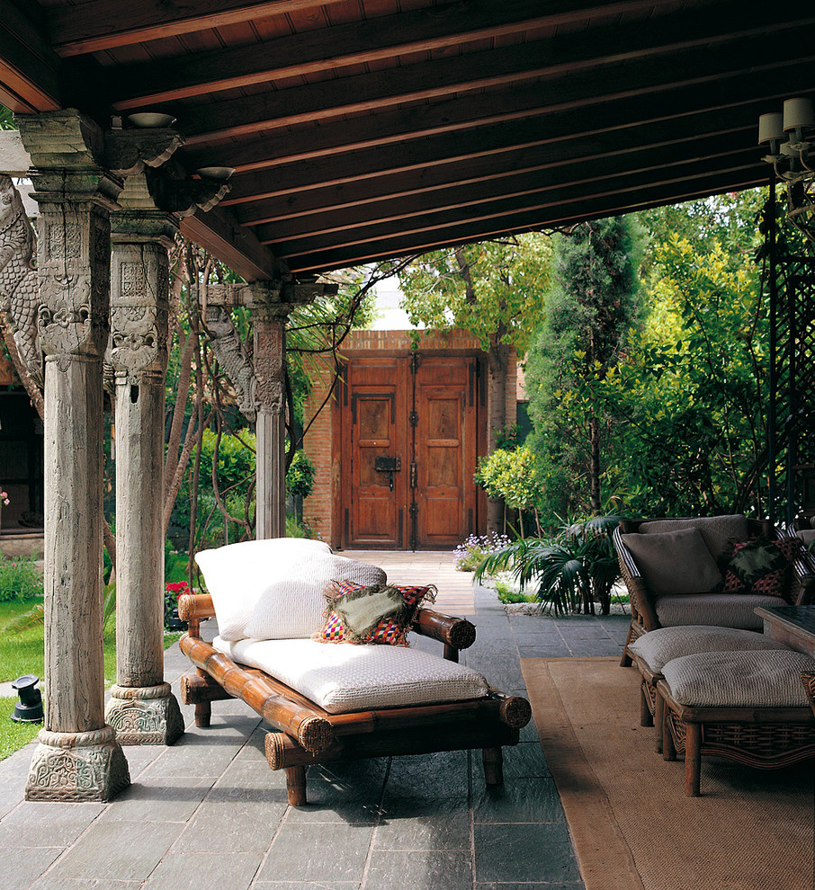 Zen courtyard patio photo in Other