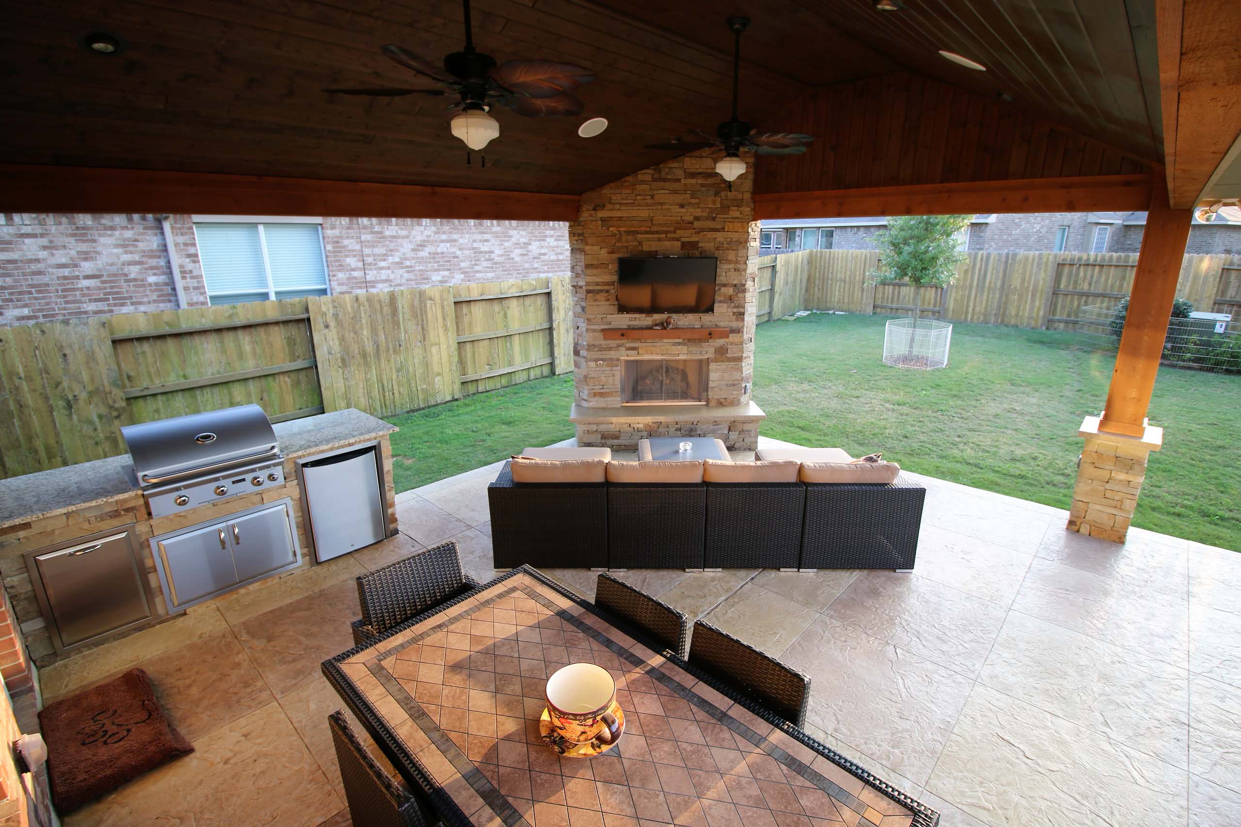 Covered Patio With Outdoor Kitchen And Fireplace Cinco Ranch Katy Texas Traditional Patio Houston By Tradition Outdoor Living Houzz