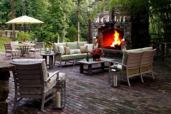 Inspiration for a classic patio in Minneapolis.