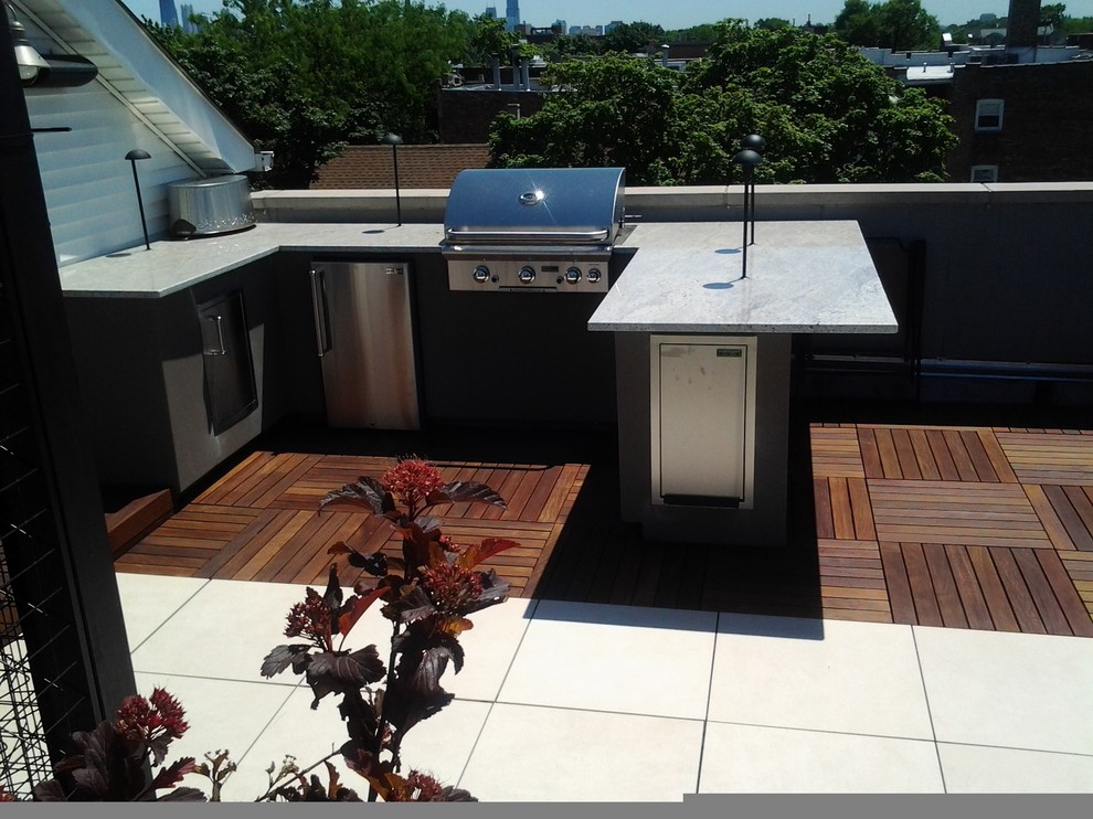 Patio - modern patio idea in Chicago