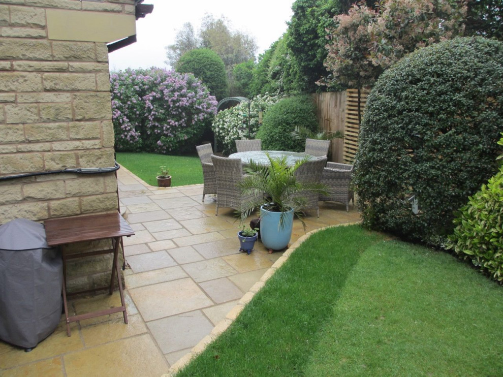 Traditional patio in Gloucestershire.