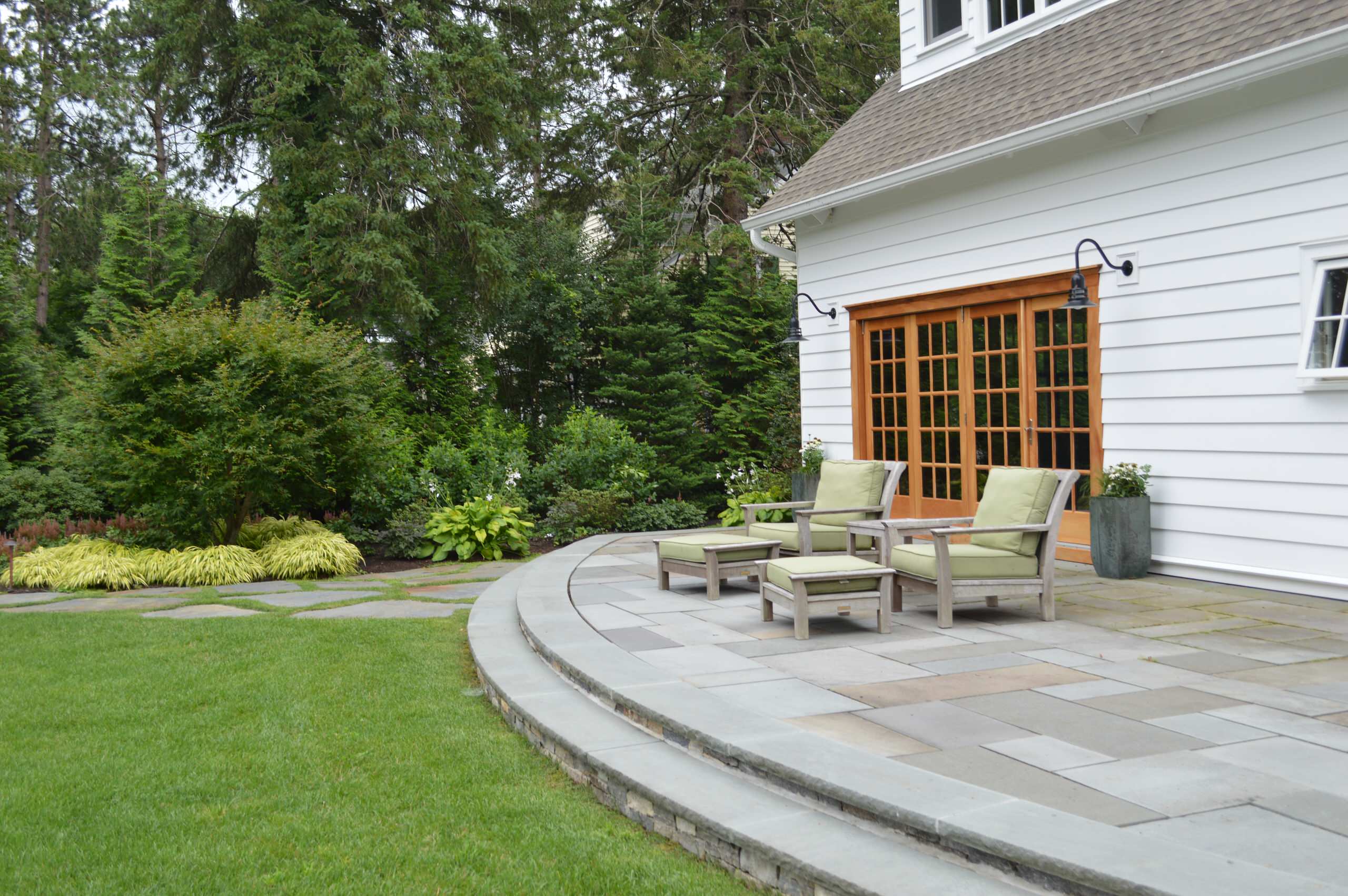 Curved Radius Cut Bluestone Patio And Step And Goshen Stone Steppers Traditional Patio Boston By Sallie Hill Design Landscape Architect Houzz