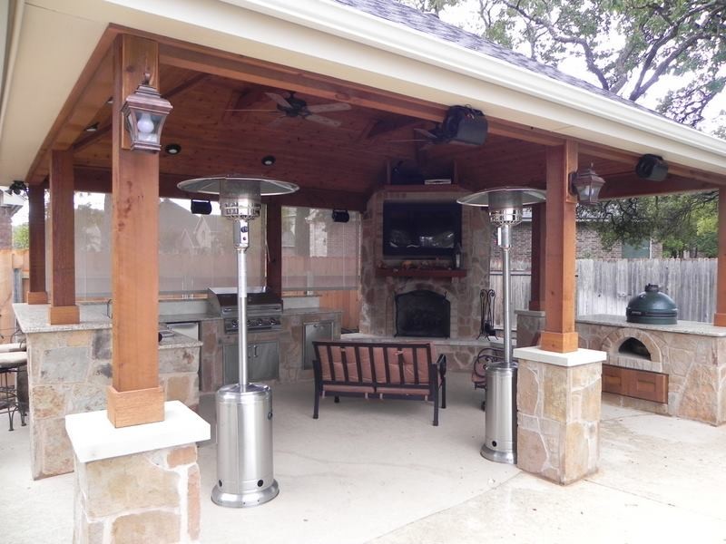 Photo of a classic patio in Austin.