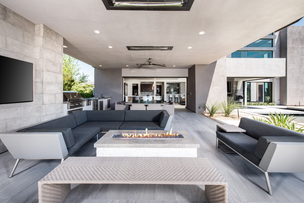 Custom Design Outdoor Living The Ridges Contemporary Patio Las Vegas by Blue Heron
