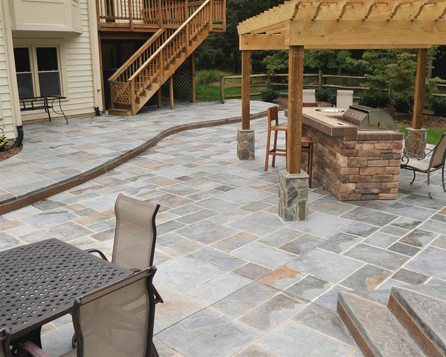 Custom Stamped Concrete PA bluestone style Centreville Classico