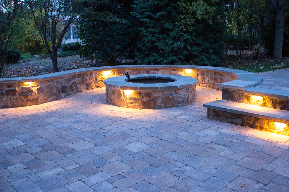 Deck, Screened Porch and Patio in Ashburn, VA Classique Terrasse et