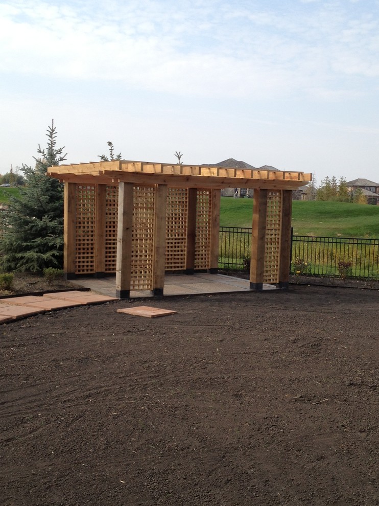 Decks & Patios Traditional Patio Edmonton by Shignanski