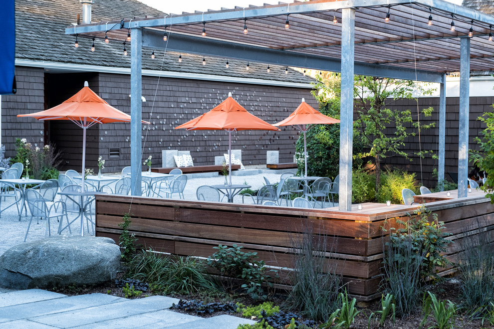 Design ideas for a contemporary patio in Boston.