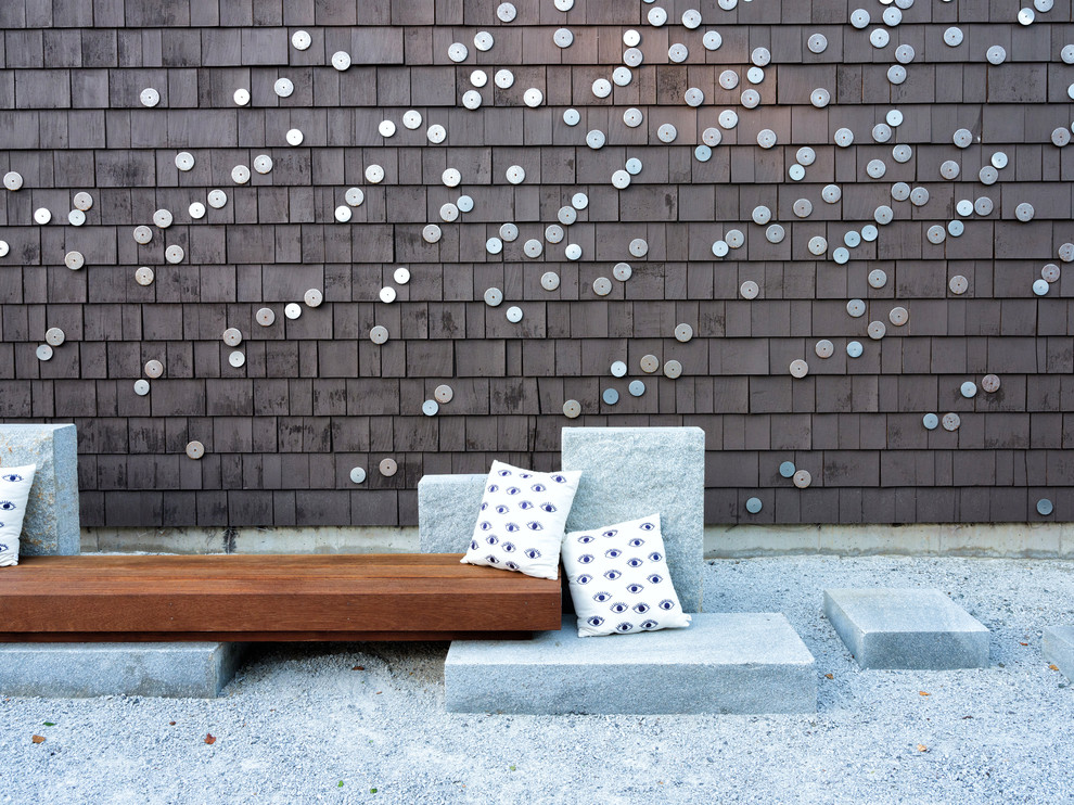 ボストンにあるコンテンポラリースタイルのおしゃれなテラス・中庭の写真