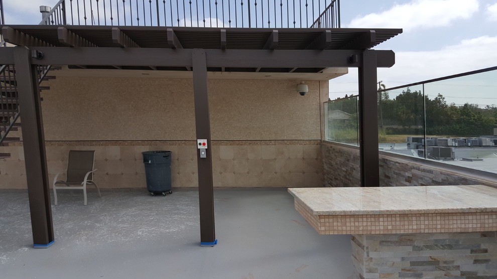 16 Apartment Patio Ideas - How to Decorate an Apartment Patio - Renovating A Modern Apartment With A Rooftop Patio