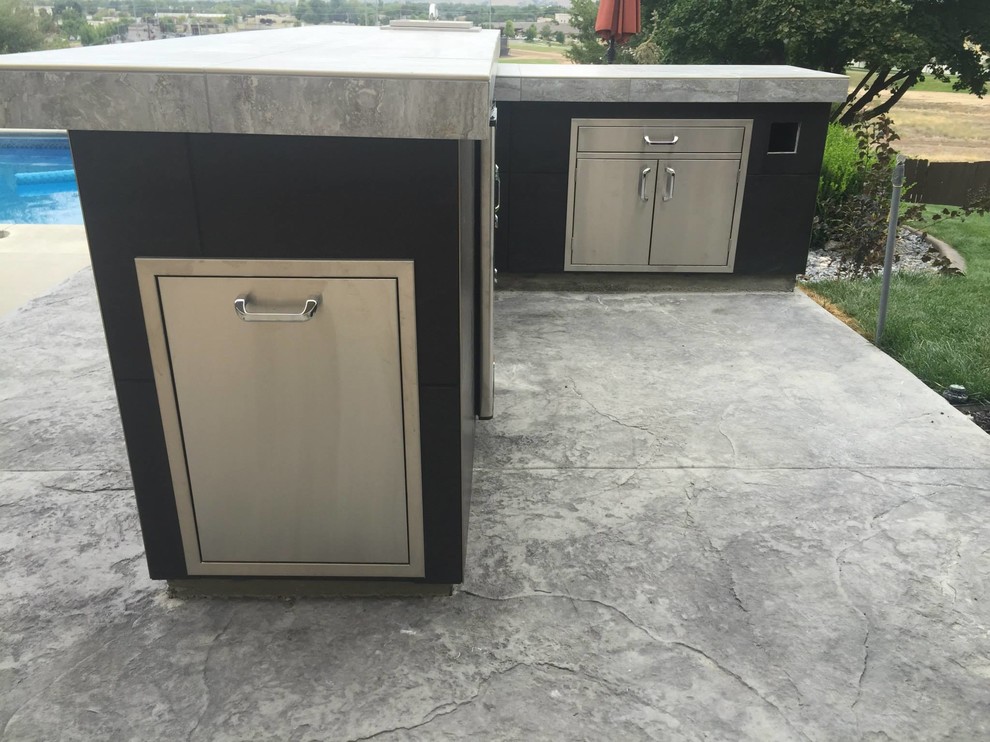 Derig Outdoor BBQ Island Traditional Patio Boise by Tile Outlet