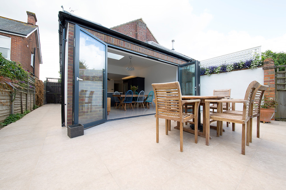 Photo of a medium sized contemporary back patio in Oxfordshire.