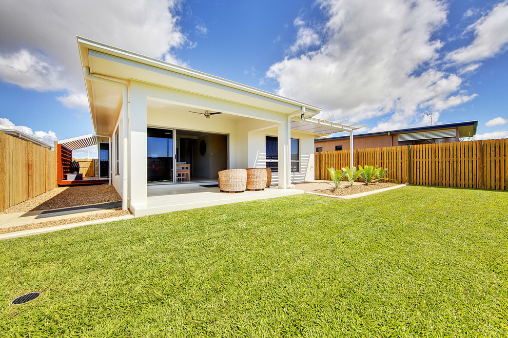 This is an example of a contemporary patio in Townsville.