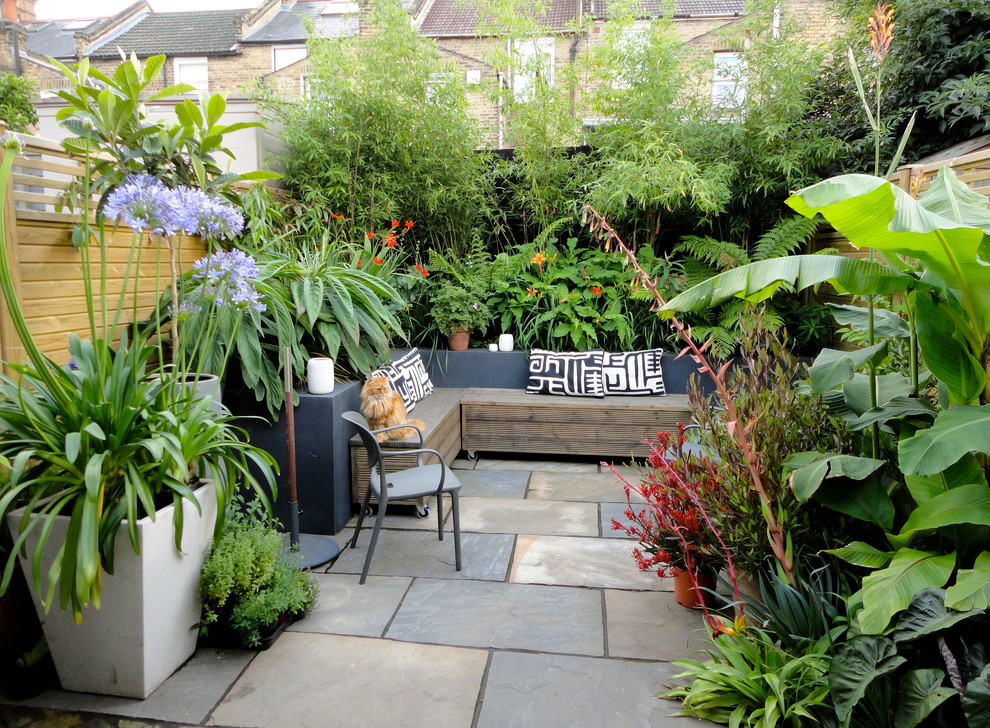 Trendy patio photo in London