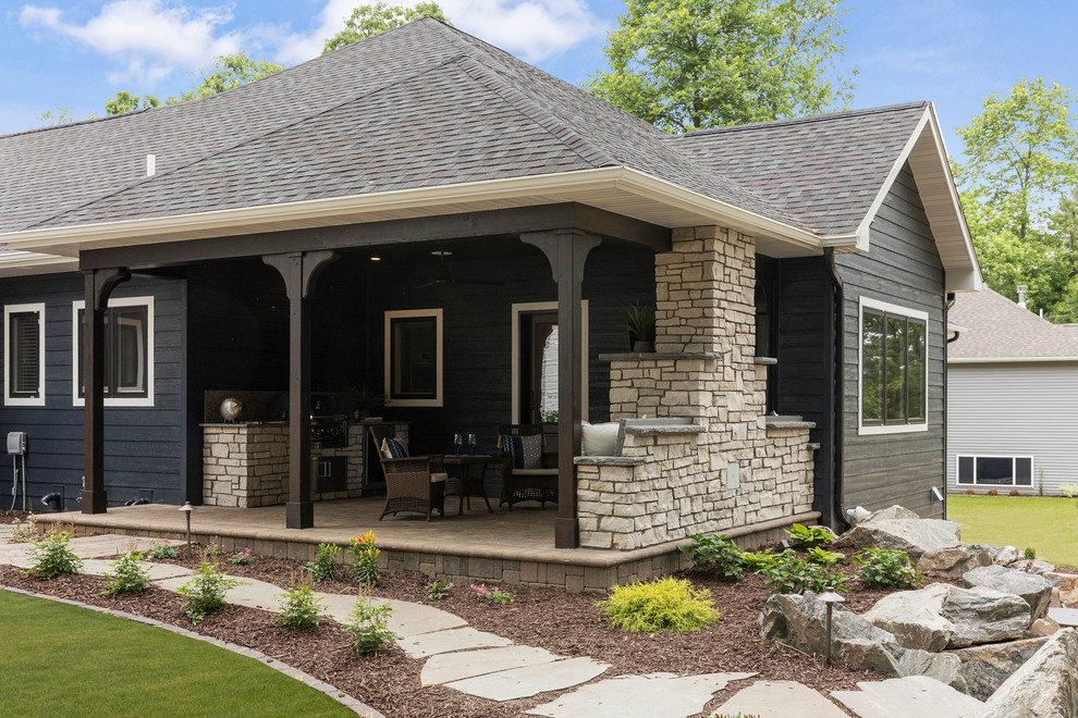 Eau Claire South Otter Creek Parade Home 2018 Clásico renovado Patio Otras zonas de