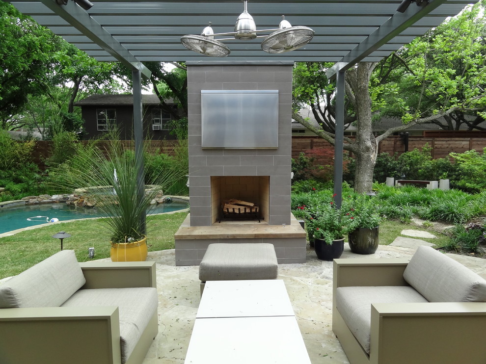 Example of a minimalist patio design in Dallas