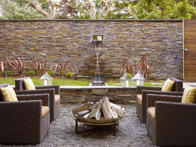 Photo of a contemporary patio in San Francisco with a water feature.