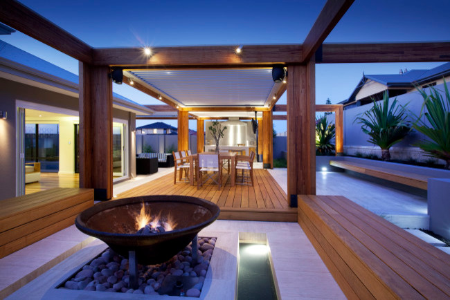 Inspiration for a modern patio remodel in Sydney