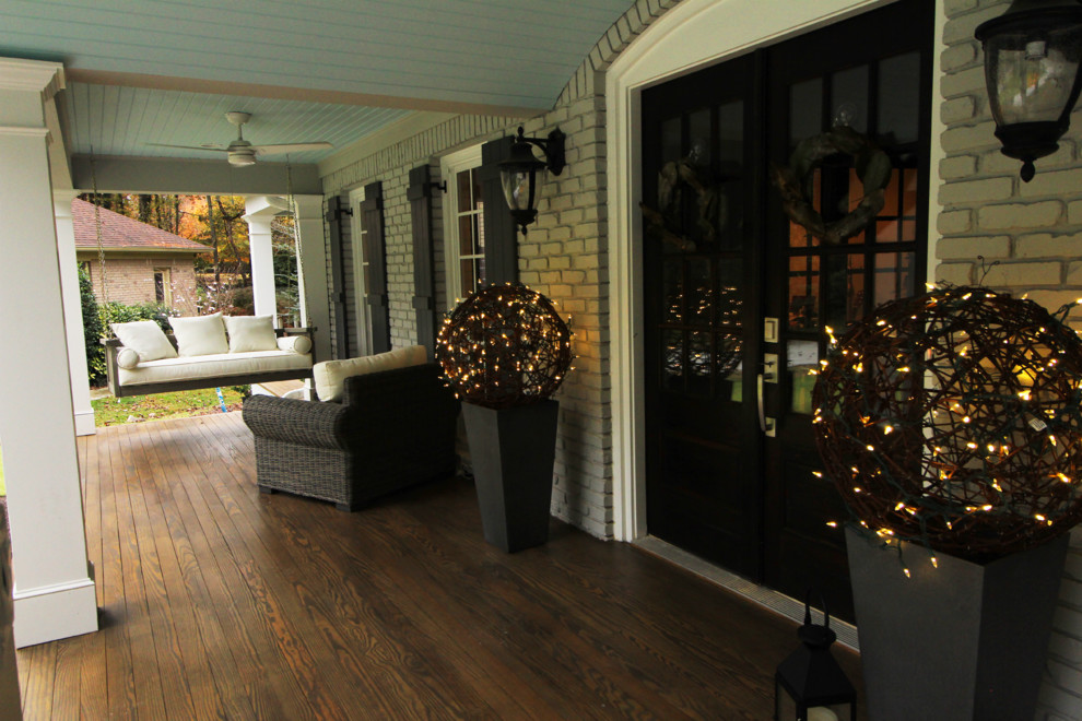 This is an example of a classic patio in Atlanta.
