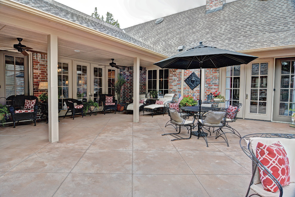 Design ideas for a traditional patio in Oklahoma City.